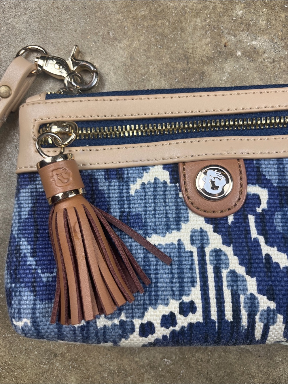 Spartina 449 Linen and leather Wristlet Clutch with indigo print - Picture 2 of 5